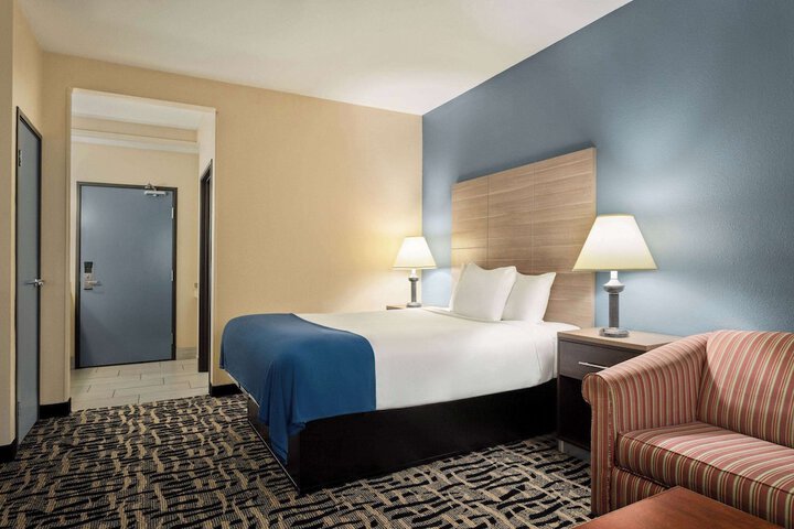 Baymont by Wyndham Ft. Leonard / Saint Robert