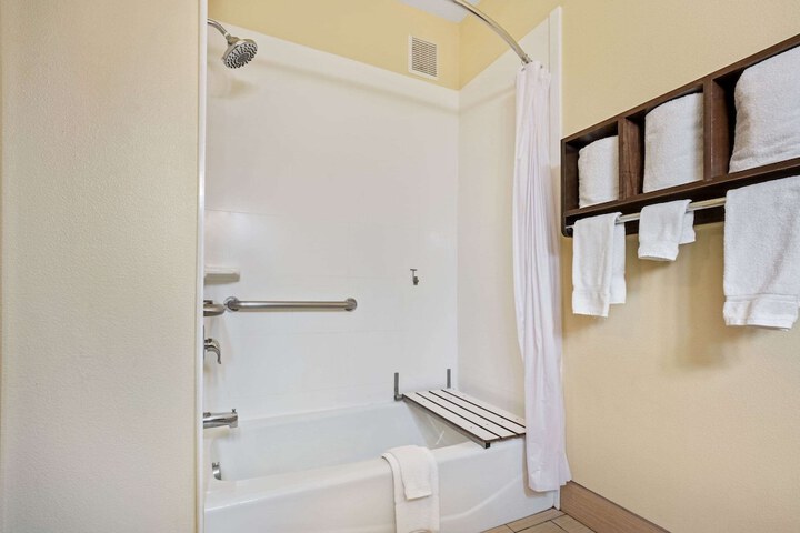 Room 29 of 42