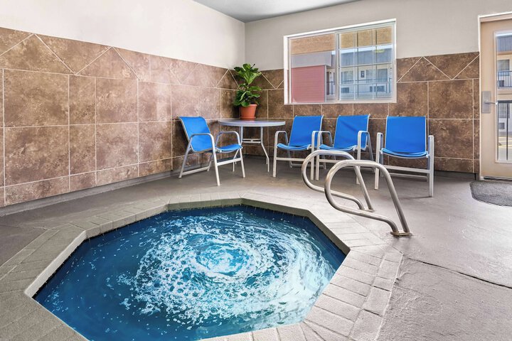 Pool 4 of 26