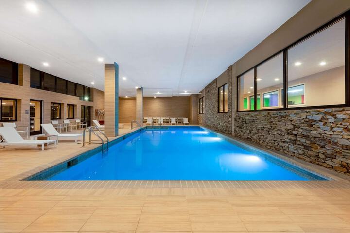 Pool 5 of 104