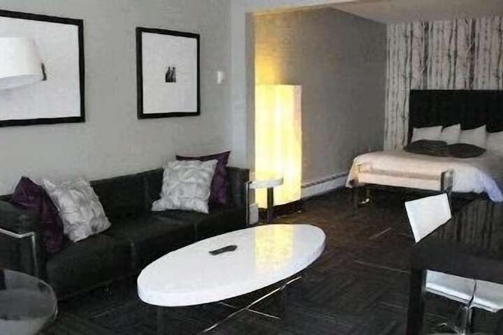Room 15 of 36