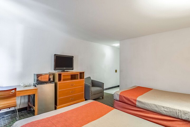 Room 35 of 44
