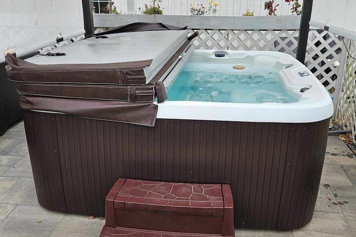 Stone Manor Boutique Inn