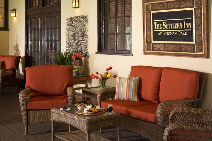 The Settlers Inn