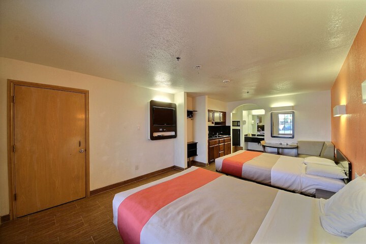 Motel 6 Edinburg TX