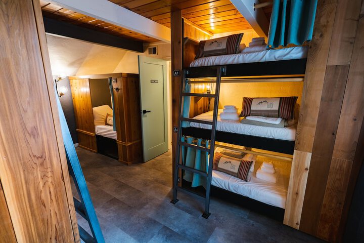 Room 21 of 43