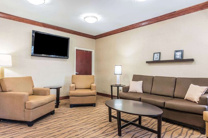 Hotel Interior 10 of 38