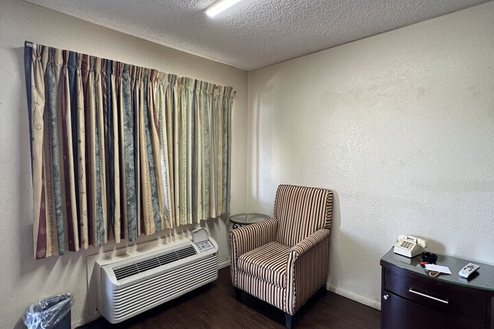 Room 15 of 17
