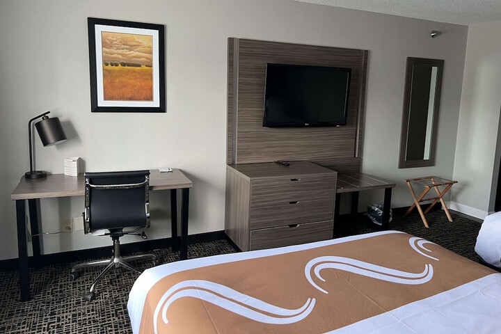 Room 29 of 37