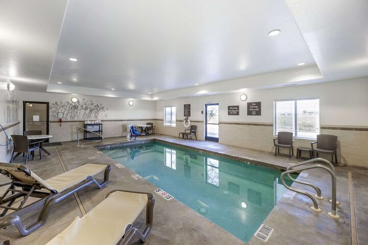 Pool 9 of 37