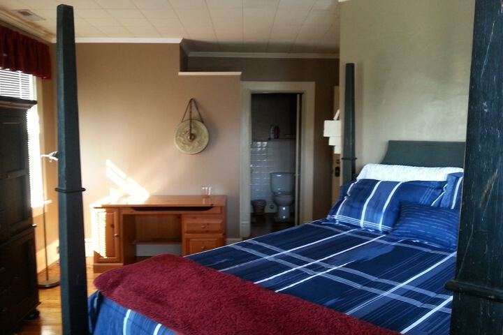 Room 16 of 35