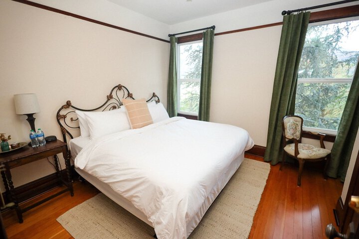 Room 29 of 48