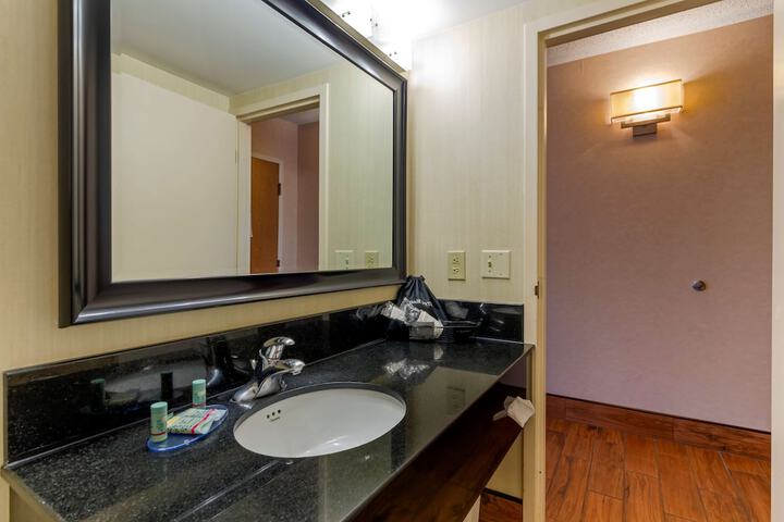 Room 18 of 25