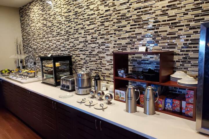 Crowne Plaza Springfield by IHG