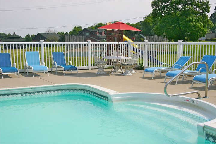 Pool 4 of 105