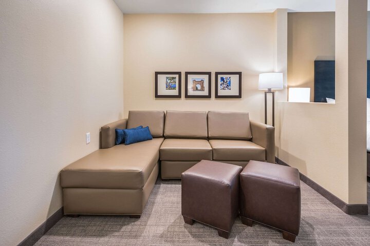 Room 30 of 57