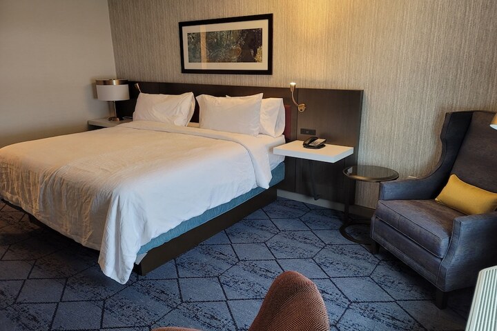 Room 35 of 59