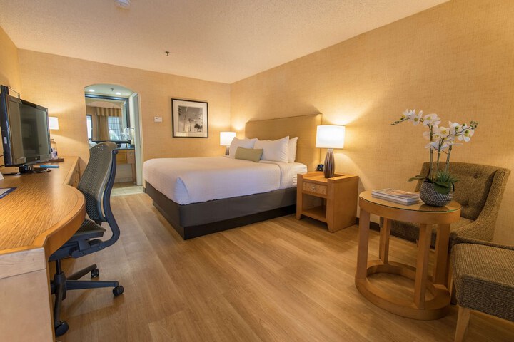 Room 14 of 30