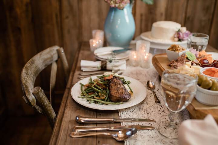 The Mast Farm Inn