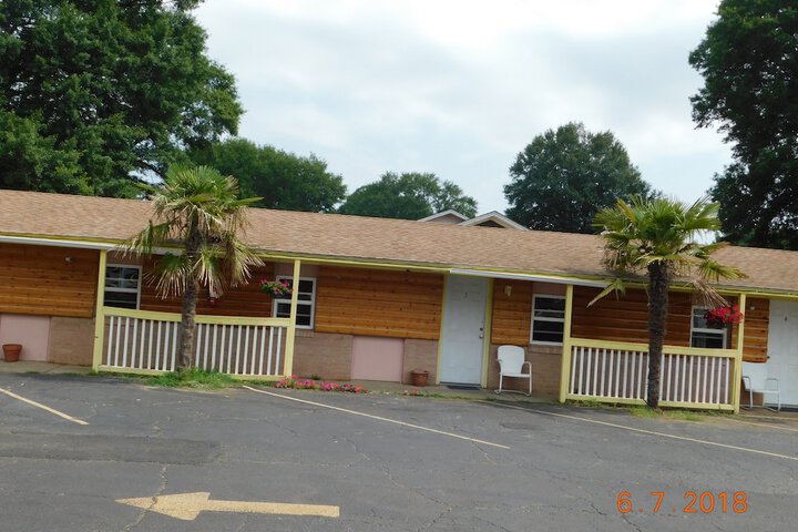 Little Shamrock Motel A1