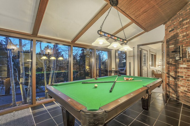 Paradise Cabin