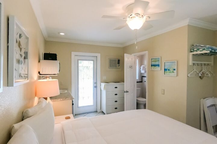 Room 35 of 62