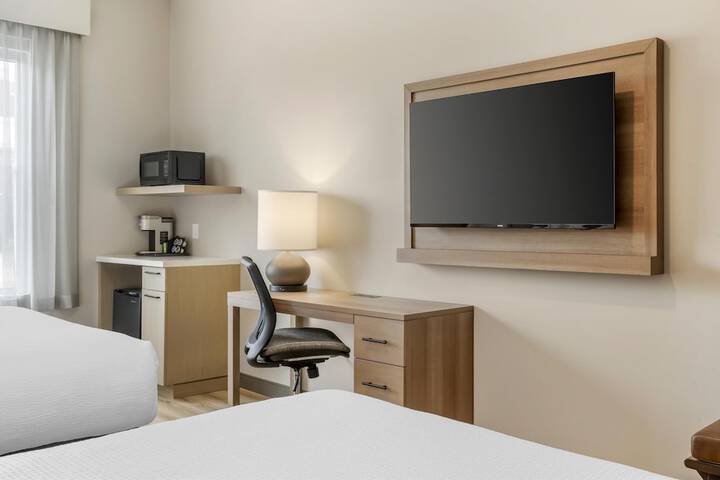 Best Western Plus Bridgewater Hotel & Convention Centre