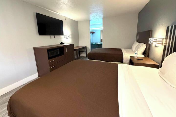 Regency Inn Three Rivers I-37