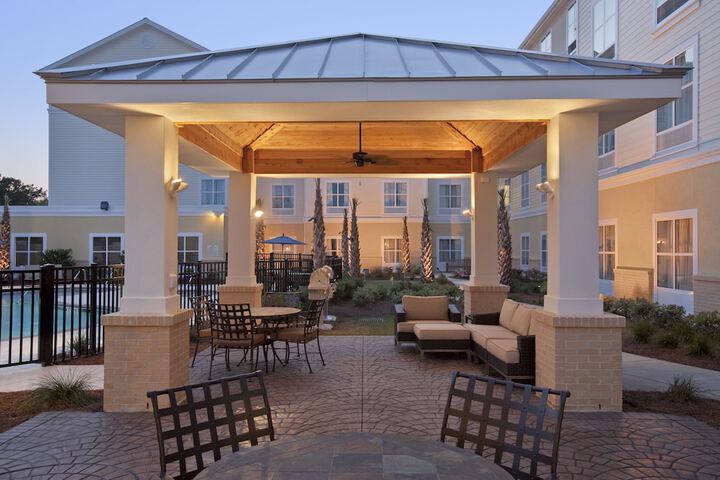 Hotel Exterior 47 of 49