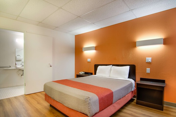 Room 35 of 36