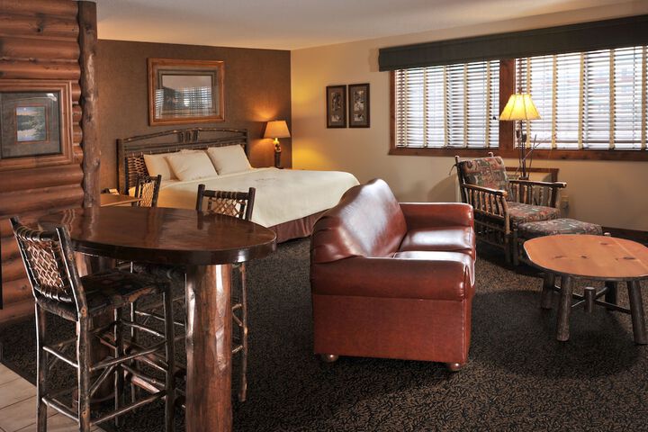 Room 8 of 34