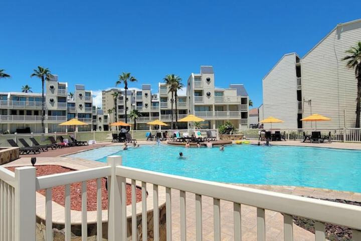 Pool 47 of 125