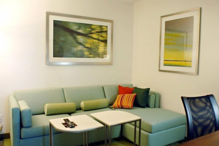 Room 19 of 36