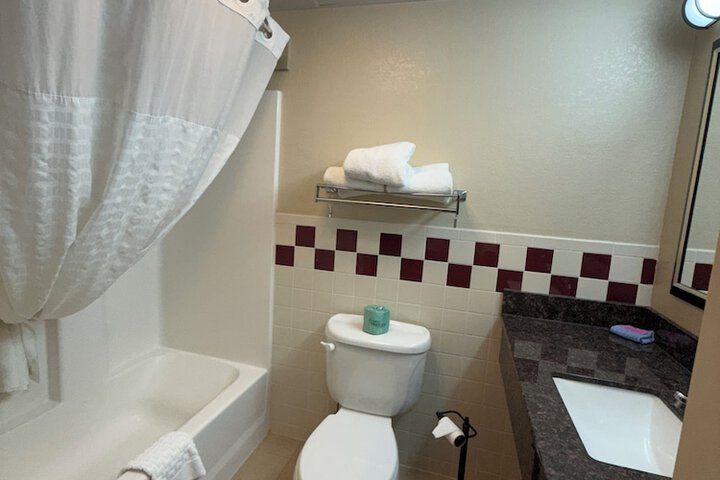 Rodeway Inn Hesston