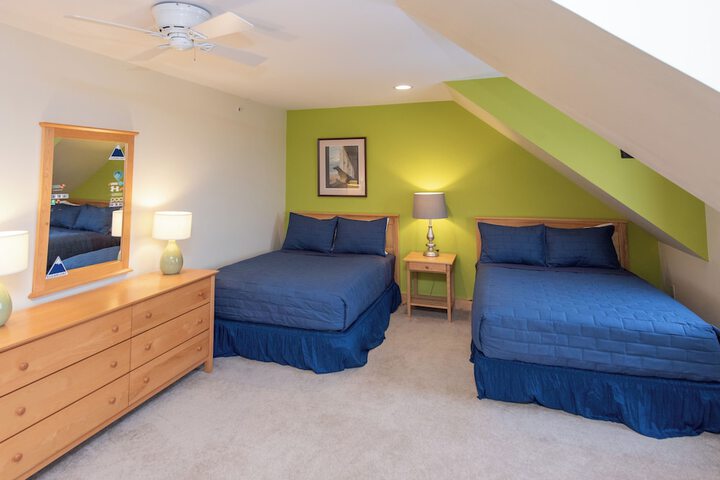 Room 102 of 142
