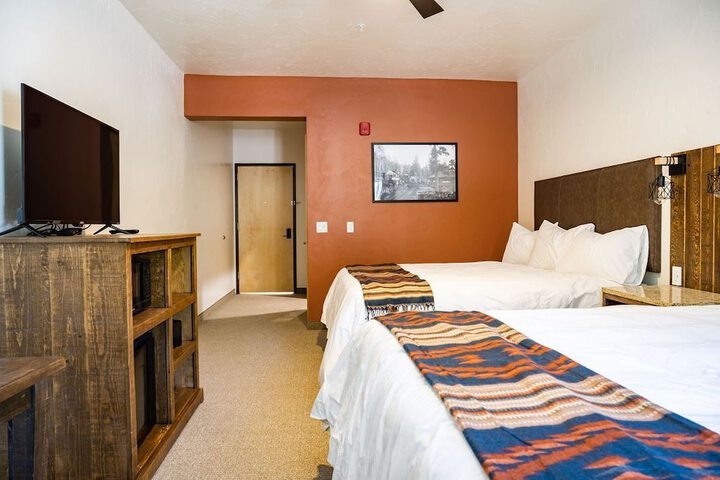 Room 7 of 13