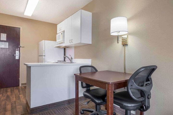 Extended Stay America Suites Chicago Romeoville Bollingbrook