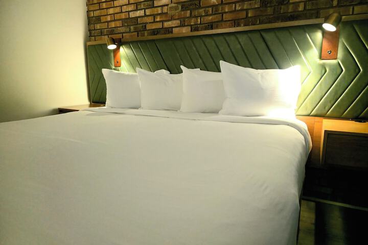 Penn Lodge Hotel & Suites