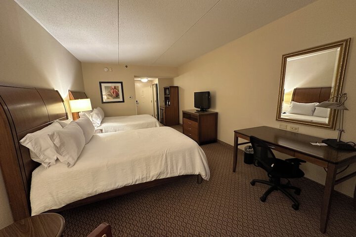 Arnot Grand Hotel & Suites