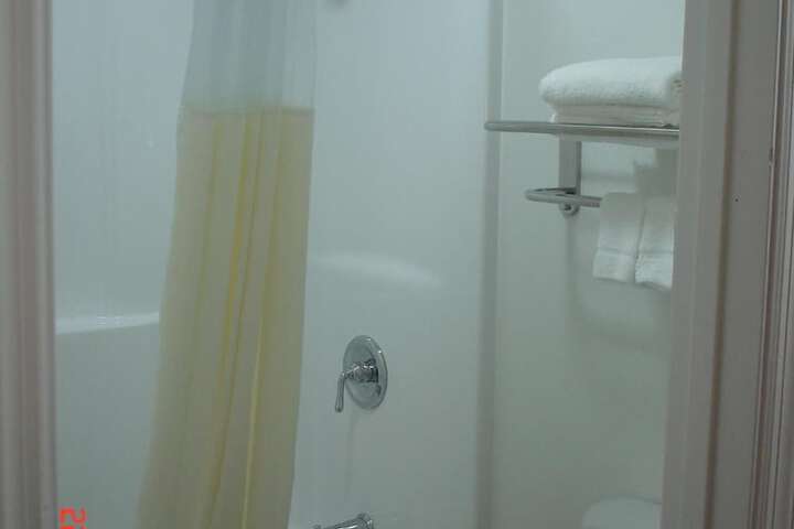 Room 14 of 38