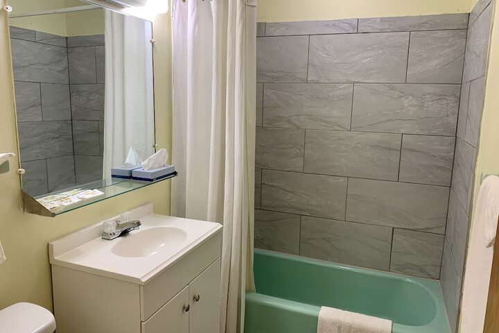 Room 25 of 32