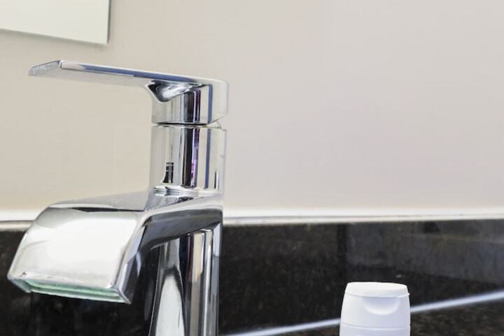 Dauphin Inn Express