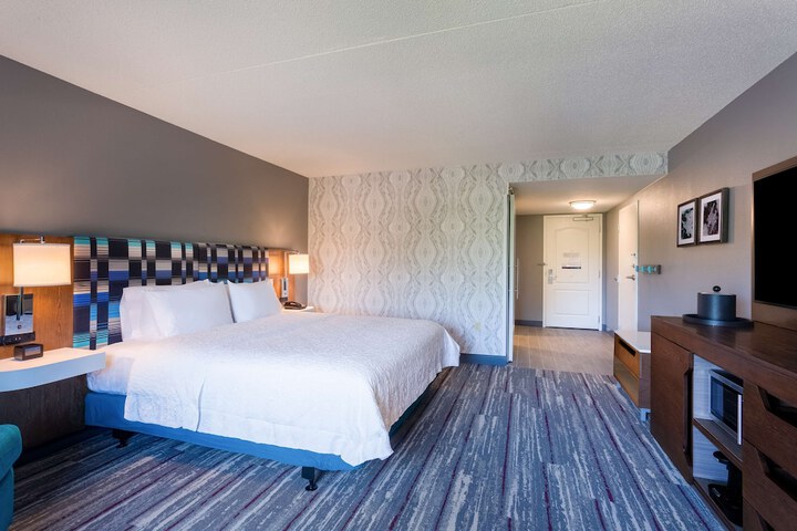 Room 28 of 44