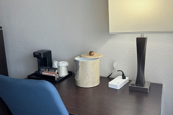 Business Center 98 of 105
