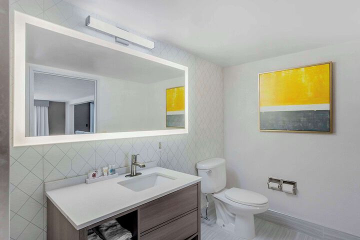 Room 10 of 43