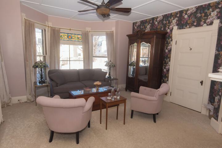 LimeRock Inn