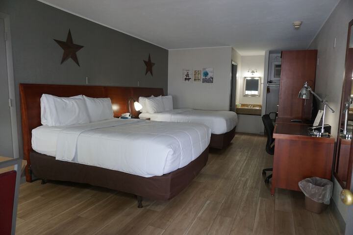 Room 22 of 65