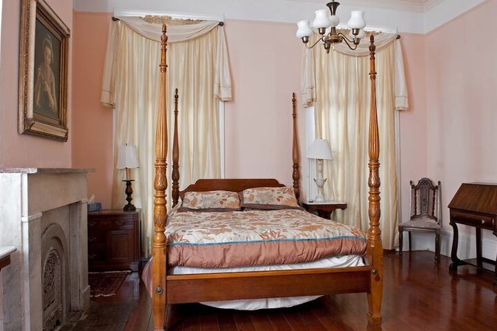 Room 10 of 36