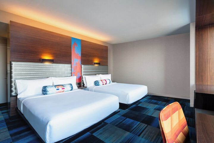 Room 14 of 40