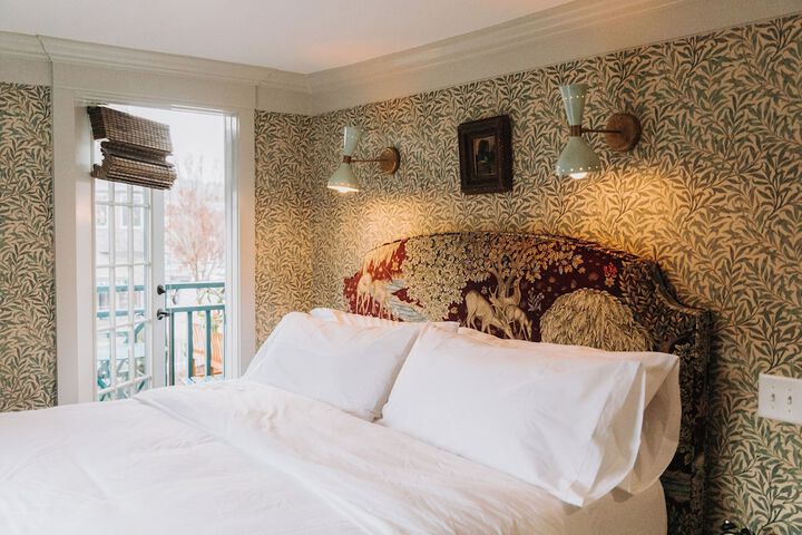 Room 15 of 23